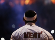 开云体育-孙兴慜爆发与委内瑞拉生死战，足球世界里的个人英雄与集体意志