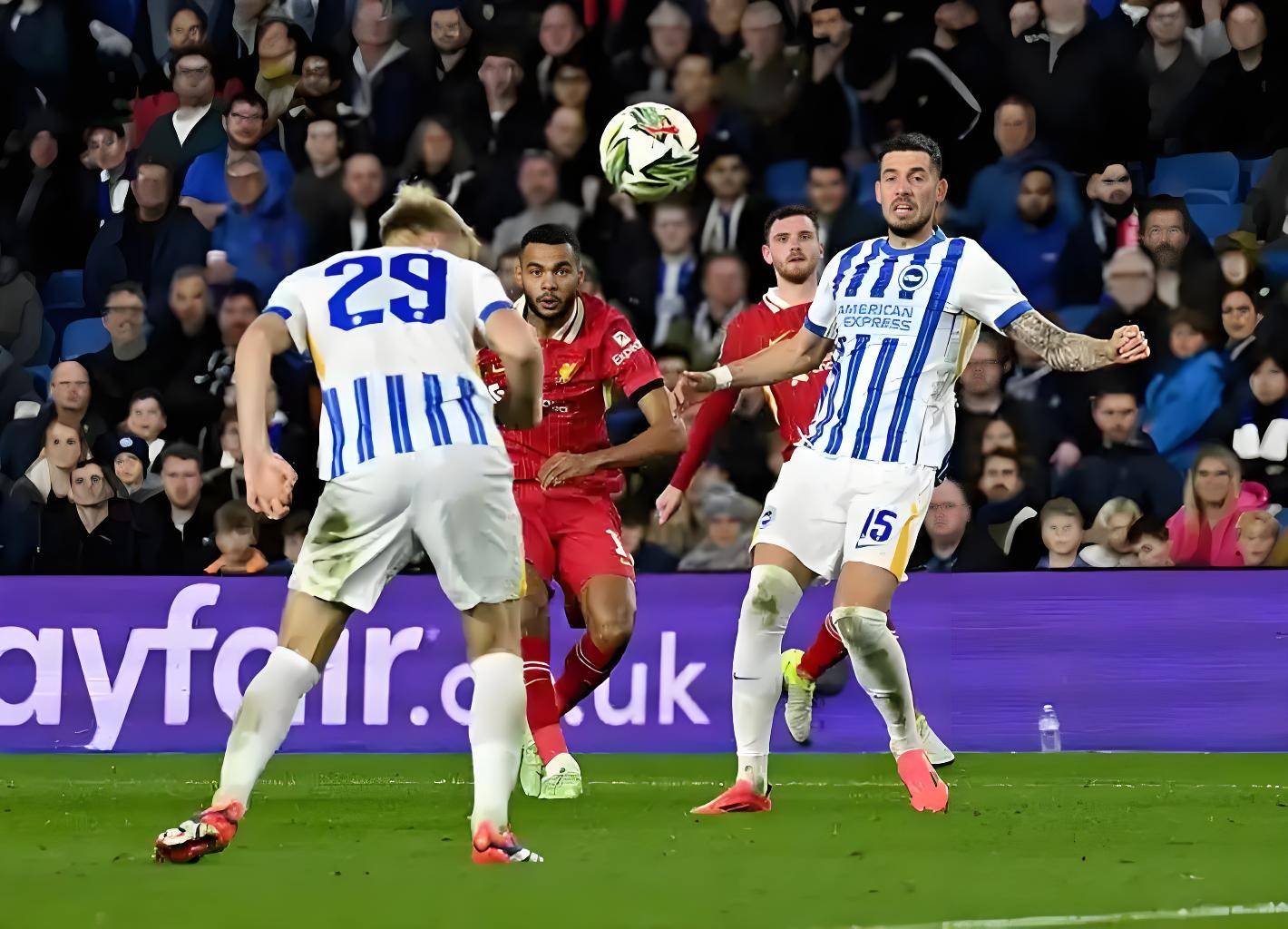 包含利物浦鏖战瑞士，特尔施特根绝境逆转的词条