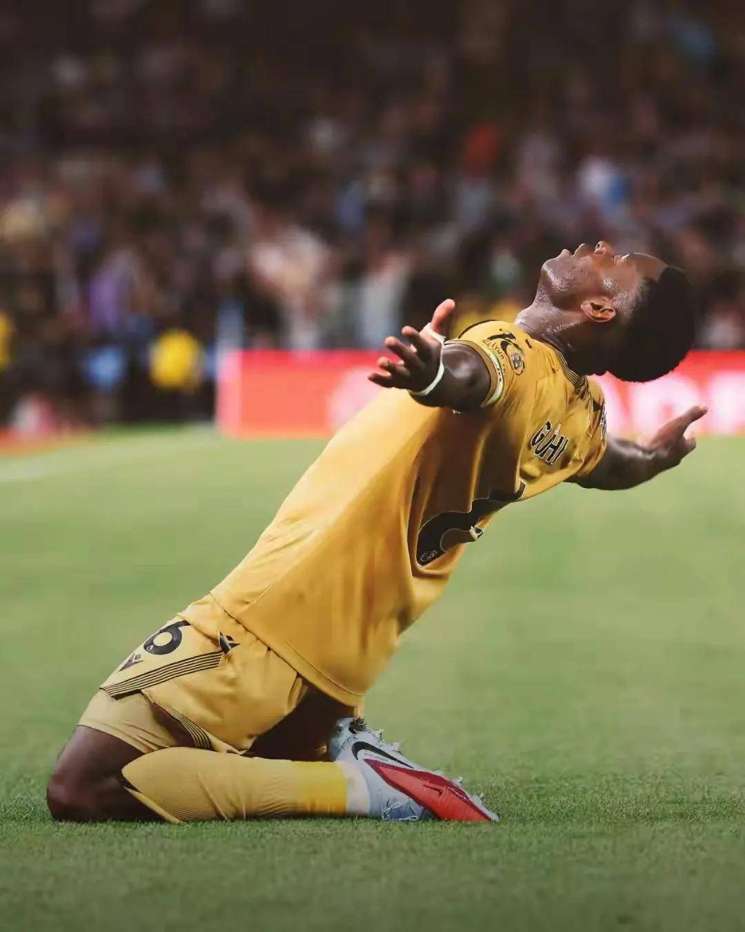 曼联轻取利物浦，乔瓦尼·雷纳关键制胜