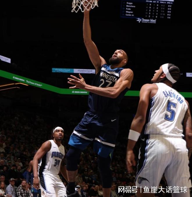 黄蜂鏖战火箭，戈贝尔惊艳世界的简单介绍