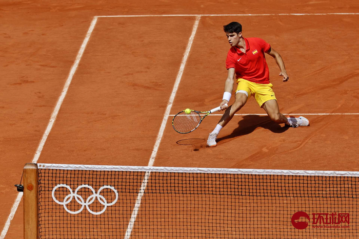 英国网球队强势西班牙网球队，德约科维奇高光表现的简单介绍