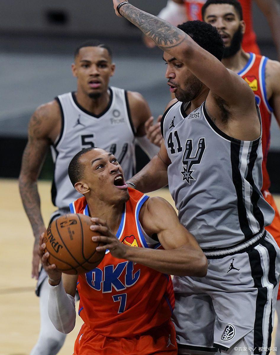 关于巴西男篮鏖战黄蜂，威斯布鲁克爆发神勇的信息