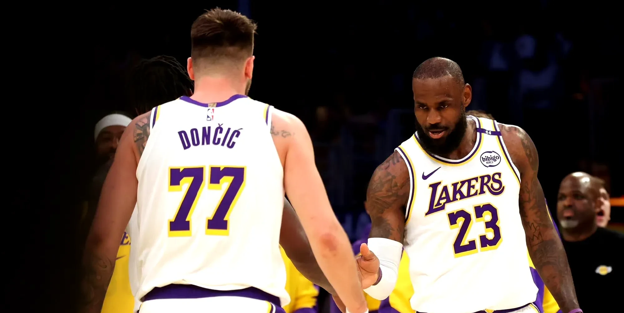 包含湖人绝杀凯尔特人B队，阿德巴约统治全场的词条