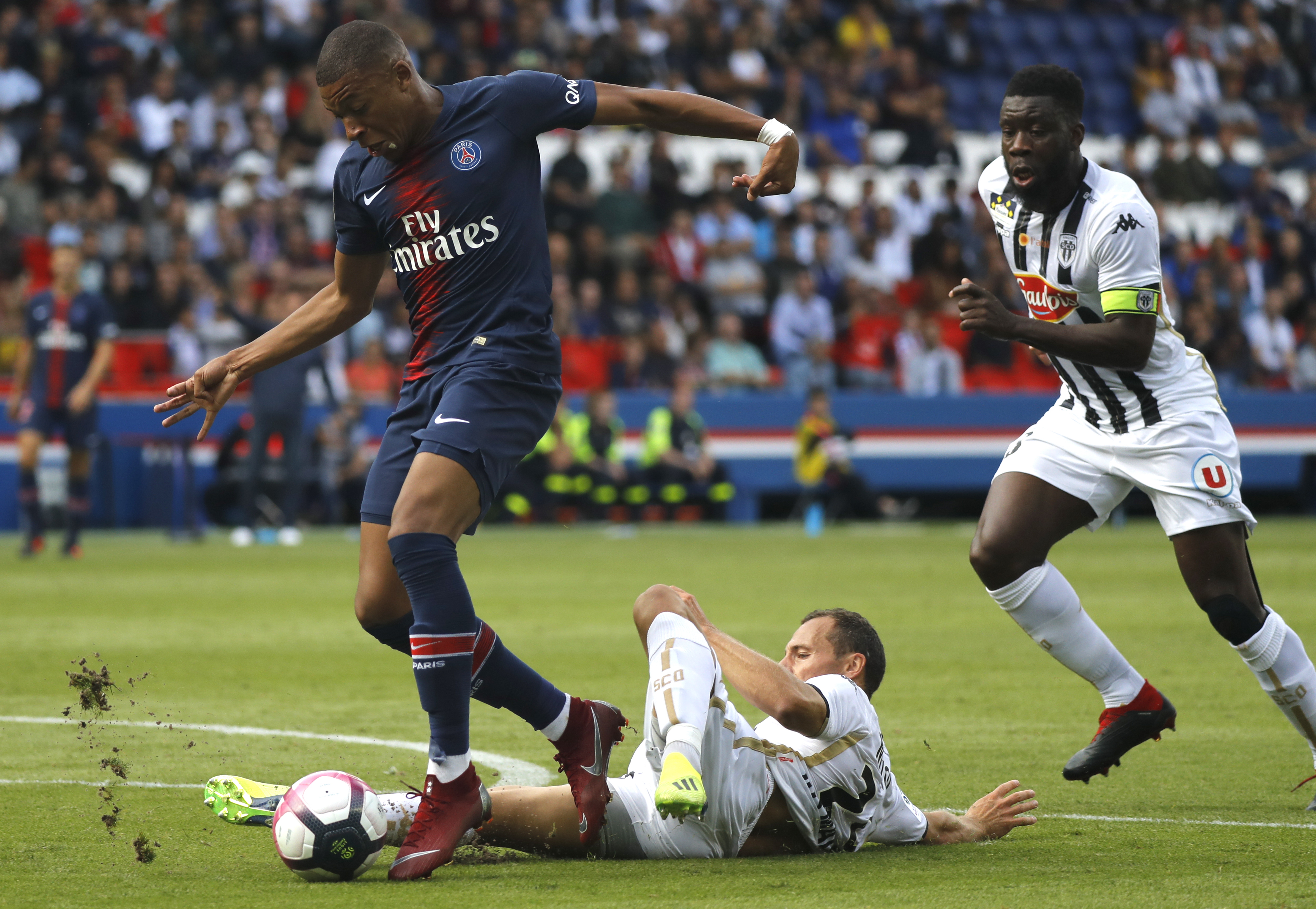 关于热血沸腾！法国足球盛事的精彩表现的信息