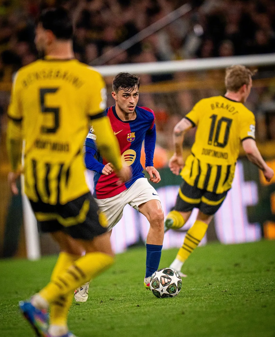 关于巴萨踢出进攻火力，大比分击败对手的信息