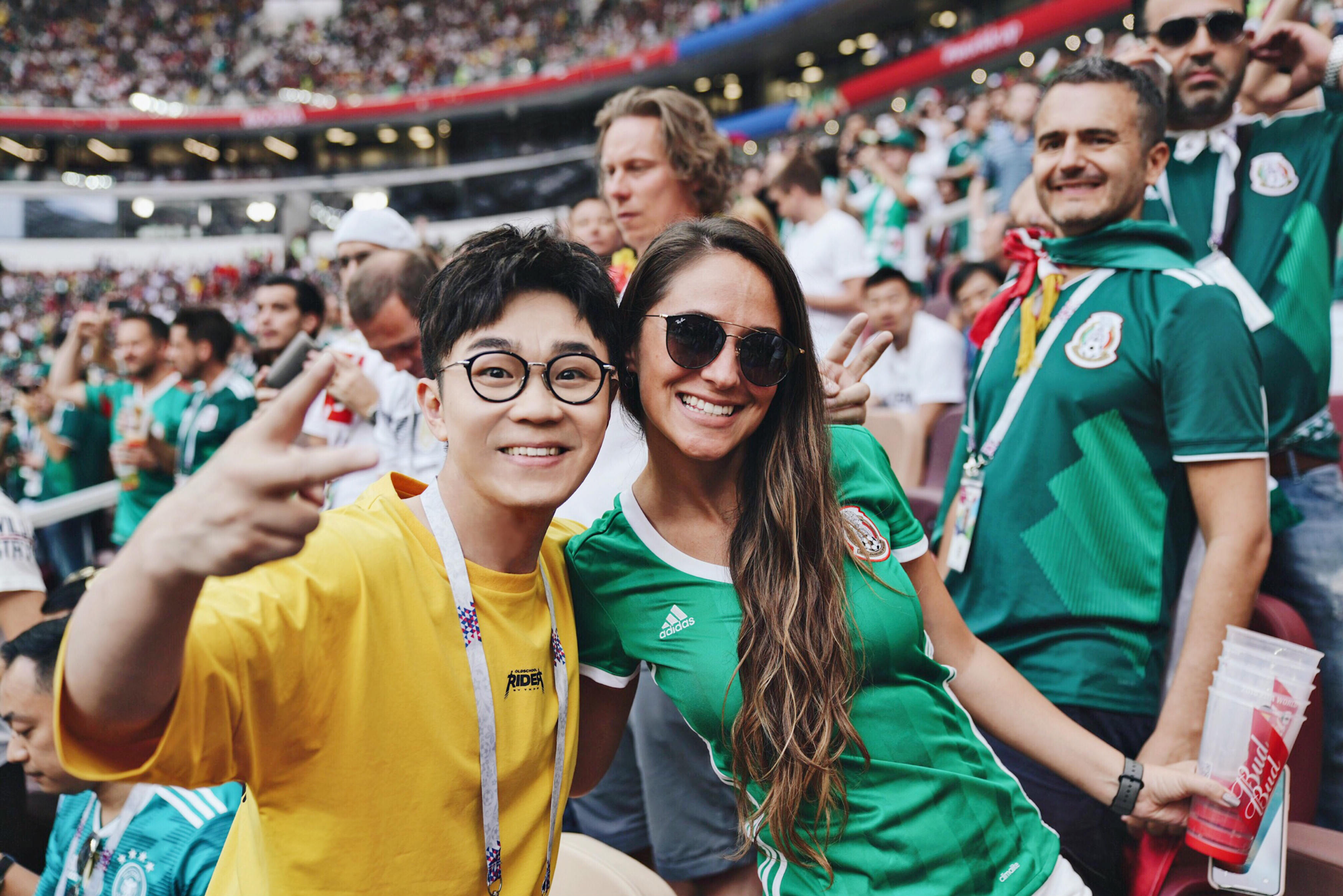 包含篮球世界杯拉开帷幕，全球球迷热情集结的词条