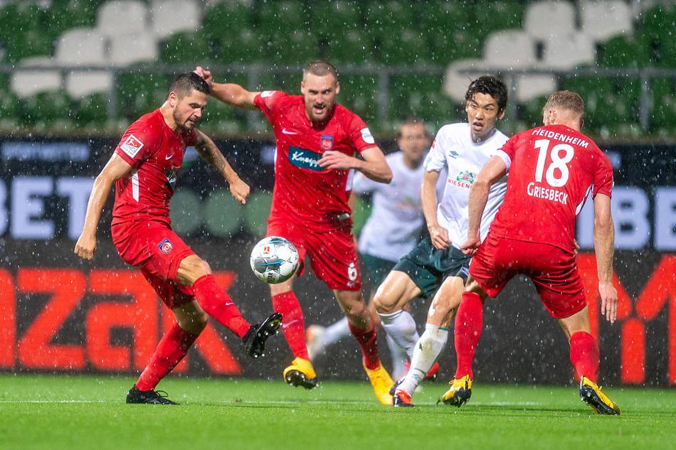 包含海登海默主场大胜，喜迎连胜的词条