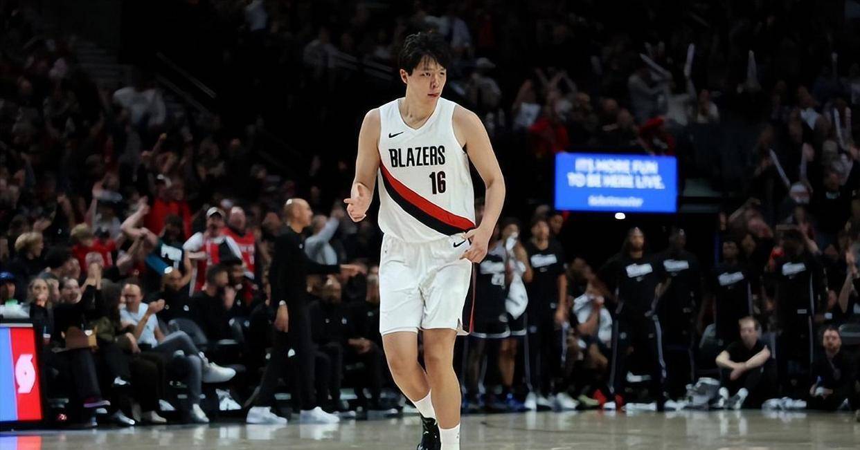 包含开拓者队客场很强今夜首胜实现的词条