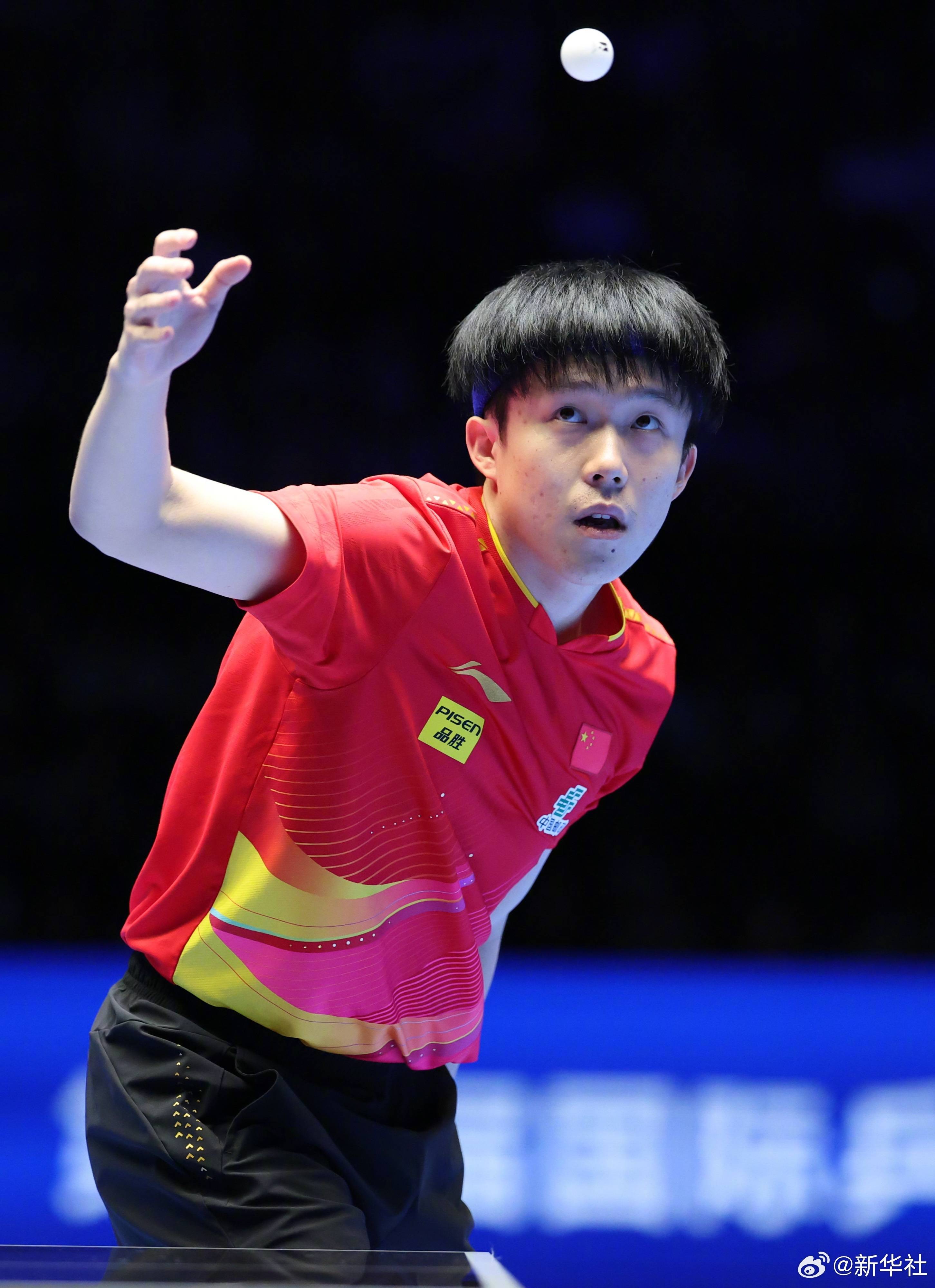 关于竞争激烈！选手争夺冠军，搏尽全力的信息