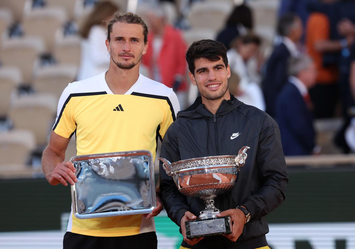 包含美网完胜蒙特卡洛大师赛，兹维列夫带队取胜的词条